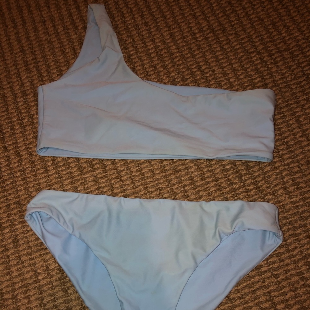 One shoulder bikini